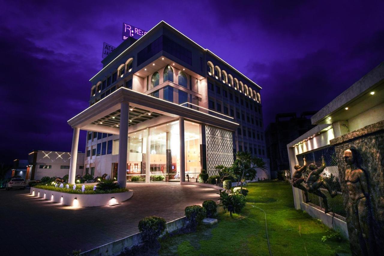 Regenta Central Somnath, Bhalpara Exterior foto