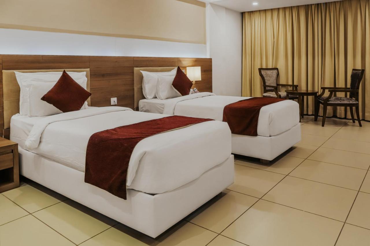 Regenta Central Somnath, Bhalpara Exterior foto